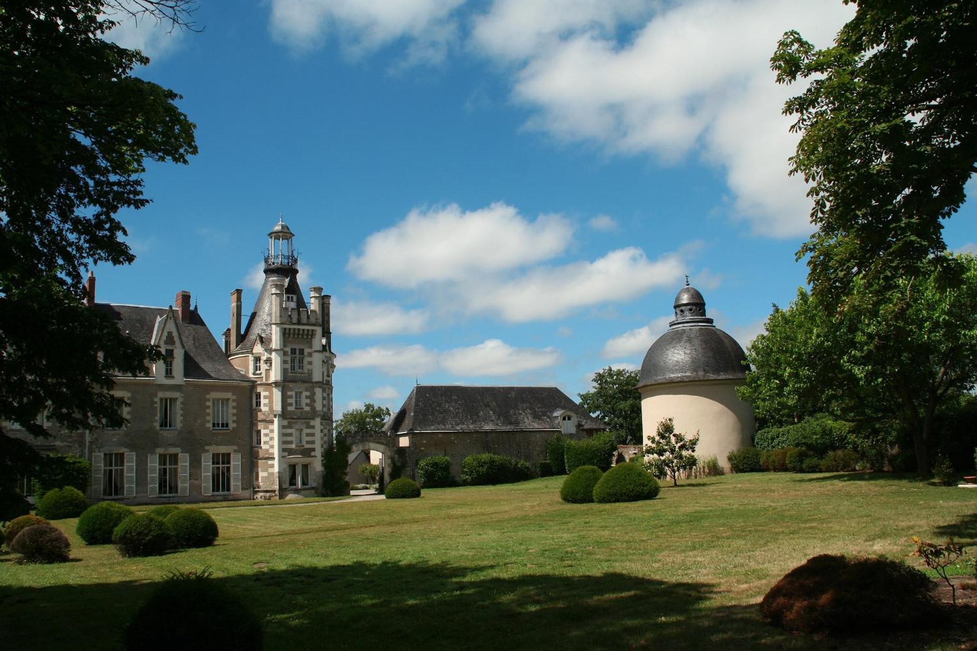 Chateau De Thouare Exterior photo